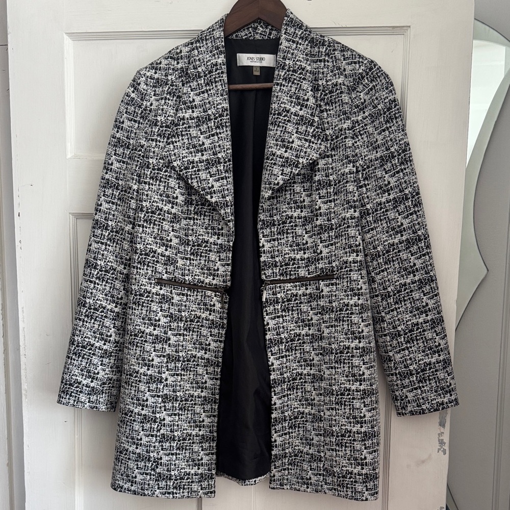 Jones Studio Black and White Textured Blazer